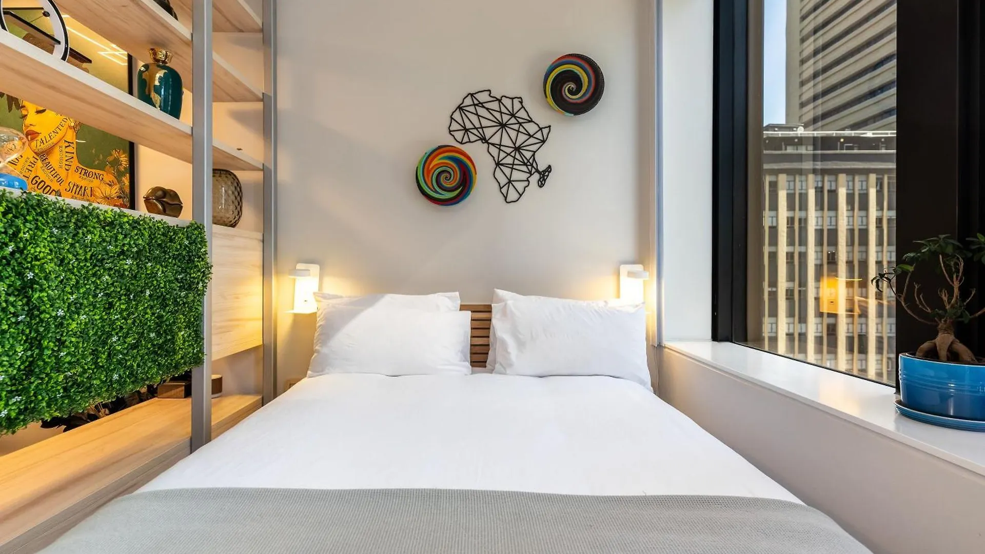 Azure Pod Apartment Cape Town 0*,